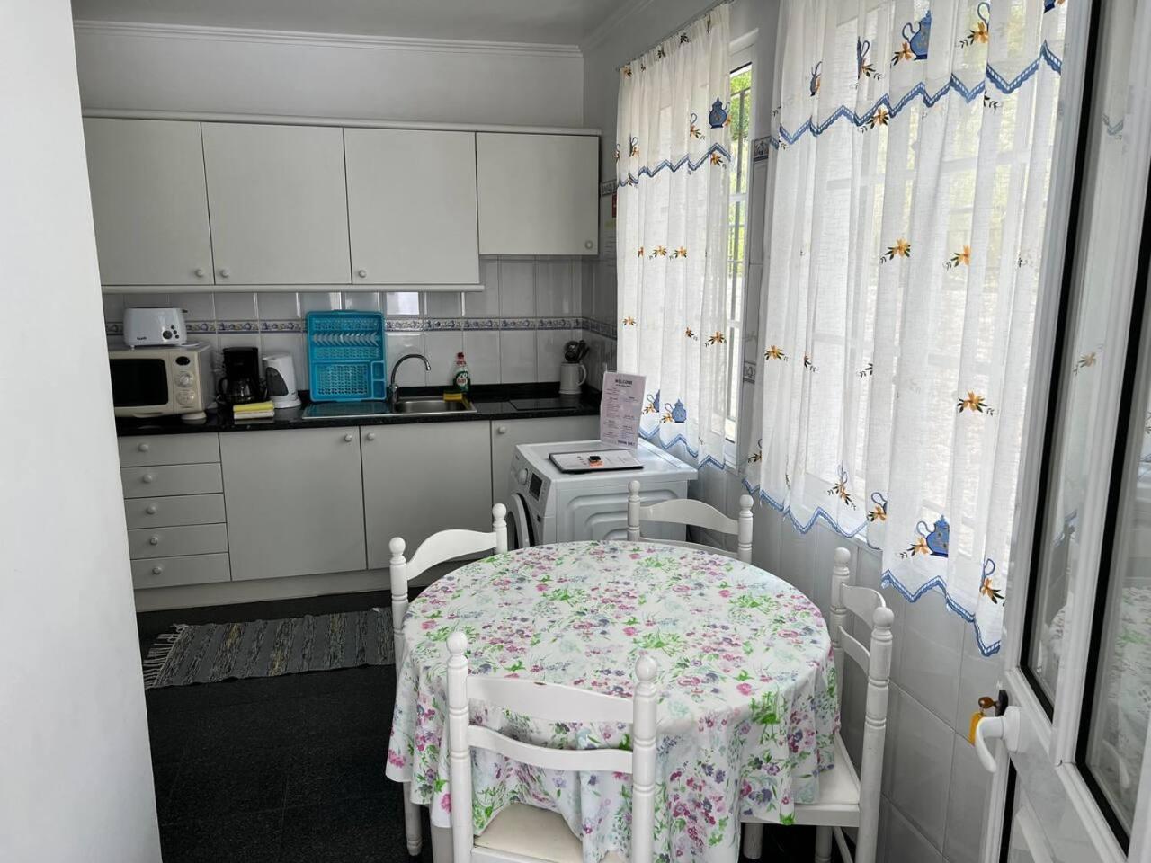 Comfortable 2-Bedroom Apartment For Relaxing Stays Funchal  Exterior foto